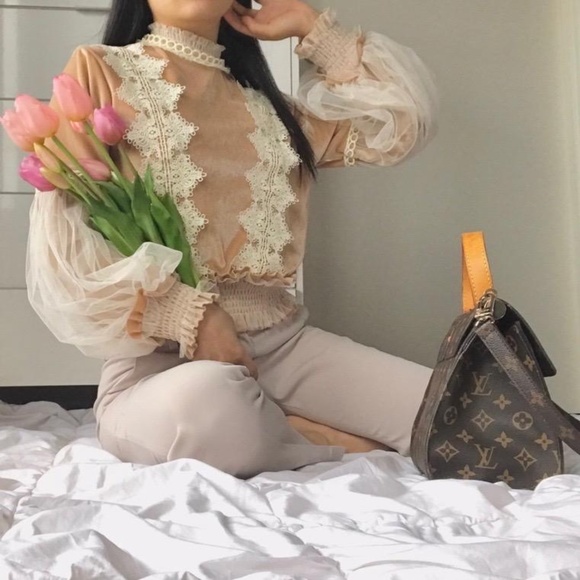 SOFT VELVET PRINCESS JUMPER IN CREAM - Picture 3 of 4